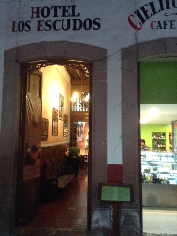 Hotel Los Escudos Pátzcuaro Exterior foto