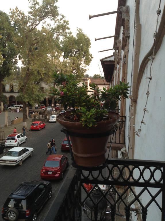 Hotel Los Escudos Pátzcuaro Exterior foto