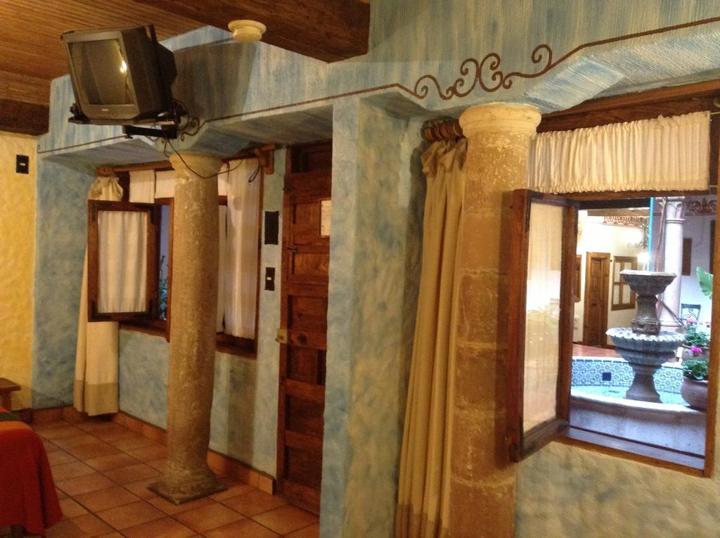 Hotel Los Escudos Pátzcuaro Exterior foto